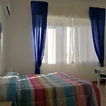 Laura E Chiara Bed & Breakfast