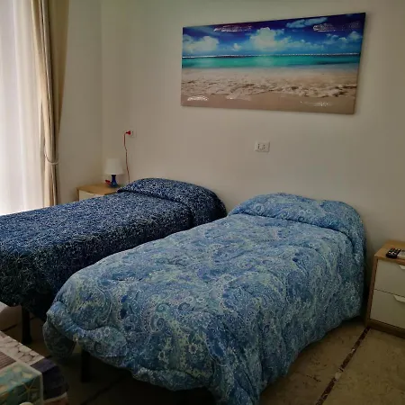 Laura E Chiara Panzió 3*