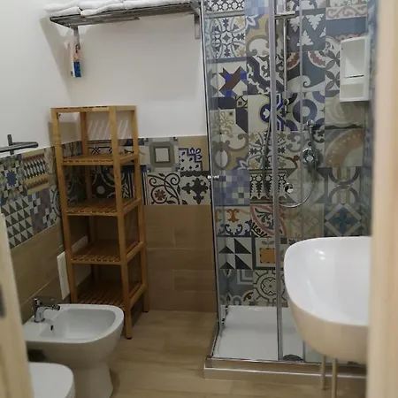 Laura E Chiara Trapani