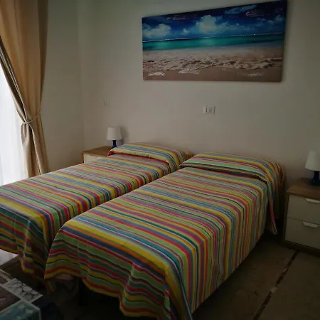 Laura E Chiara Bed & Breakfast