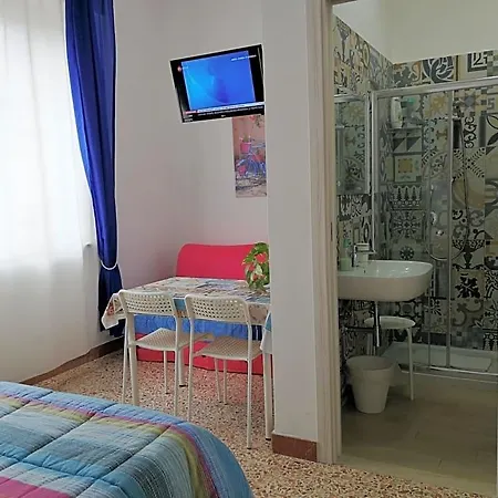 Laura E Chiara Bed and Breakfast 3*