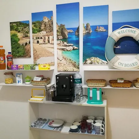 Laura E Chiara Oda ve Kahvaltı Trapani